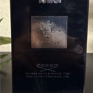Creed Aventus in Elegant Black and Silver